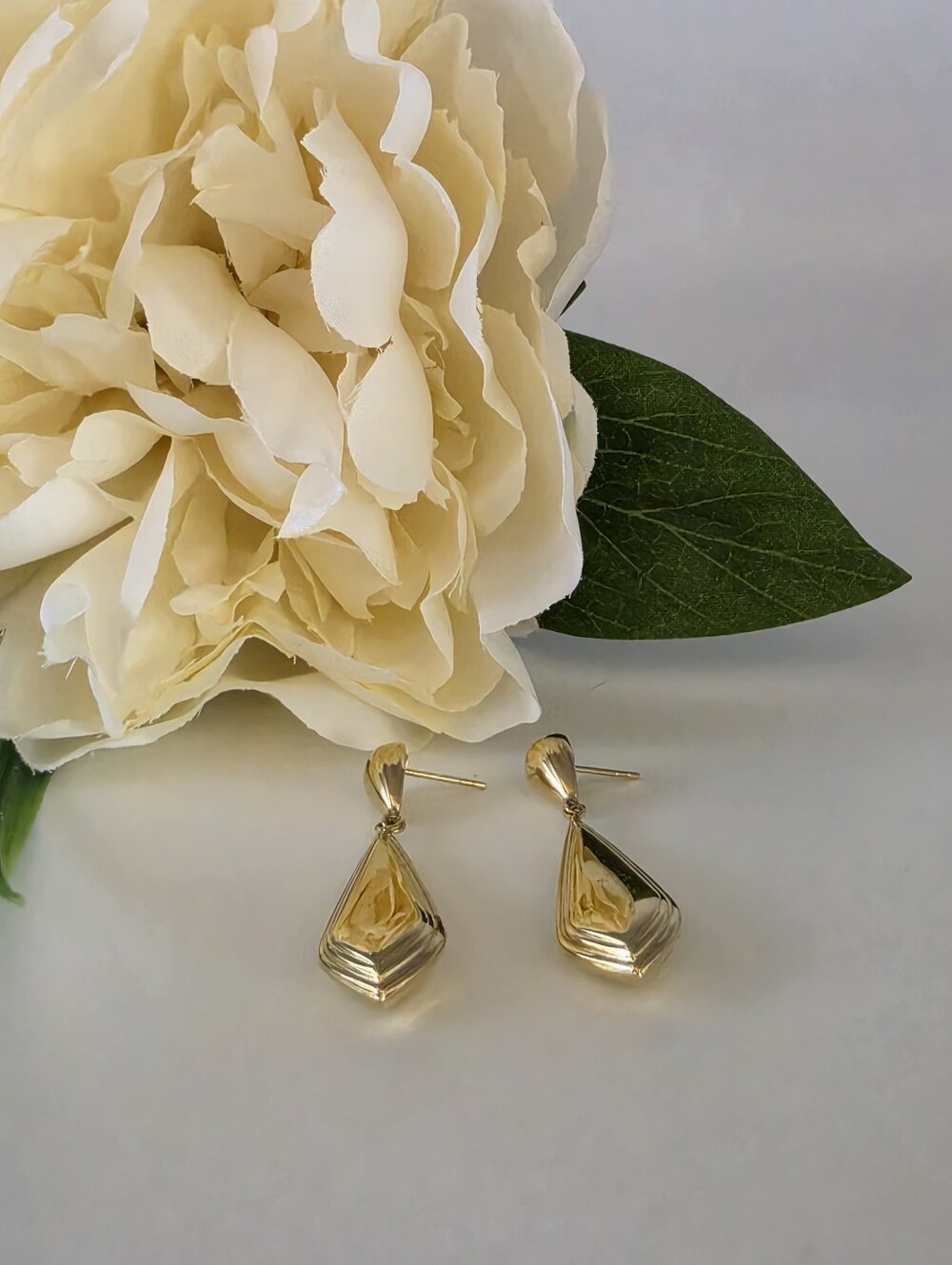 14k Yellow Gold Elongated Teardrop Art Deco Style Dangle Earrings - Picture 6 of 13